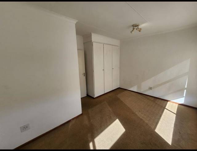 2 BEDROOM TOWNHOUSE FOR SALE IN BASSONIA